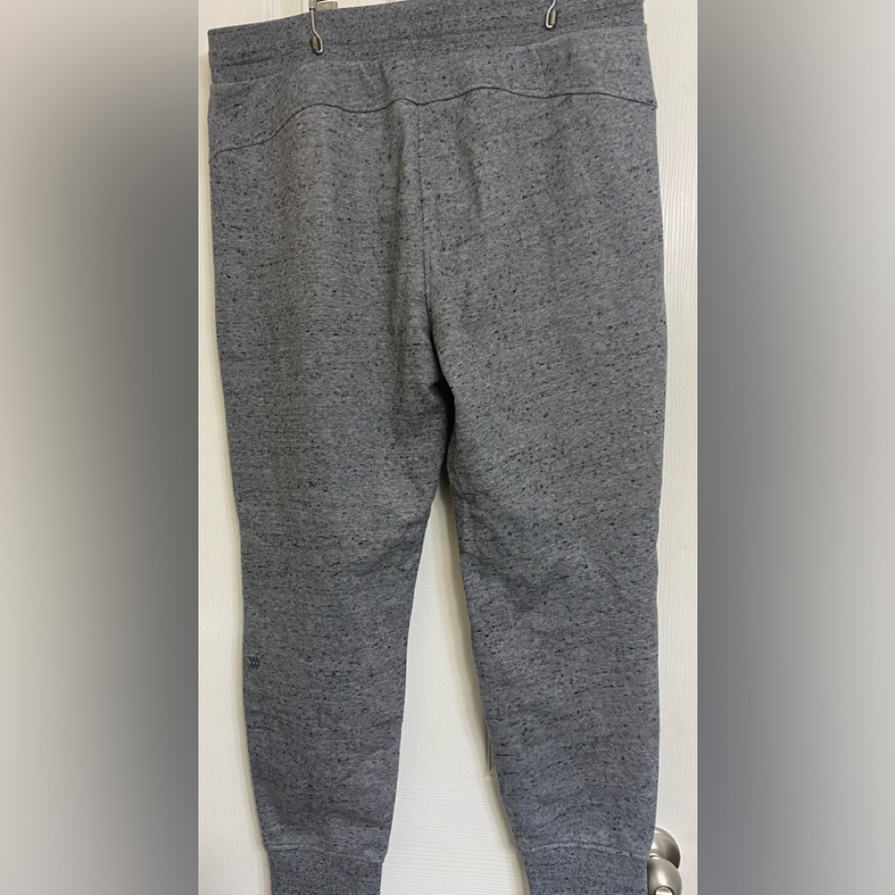 NWOT All in Motion Grey and black speckled sweatpants size Large - Picture 2 of 2